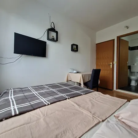 For Two Guest house 3*